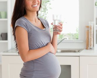 Manfaat Air Putih bagi Kehamilan