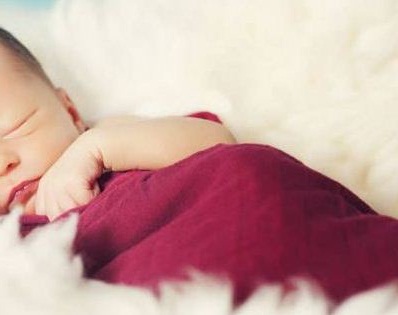 Pola Tidur Sehat Bayi Usia 0-1 Bulan