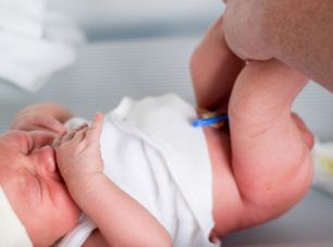 Tips Mengatasi Buang Air Besar Tidak Lancar Pada Bayi