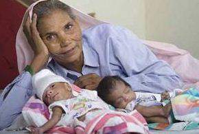 Fenomena Baru, Nenek Usia 70 Tahun Melahirkan Bayi Kembar