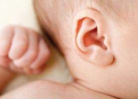 Ciri Infeksi Telinga Pada Bayi