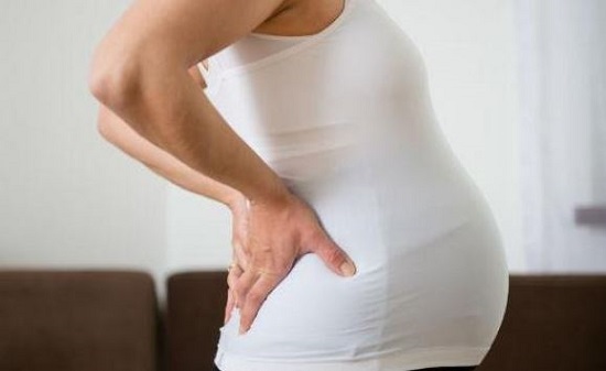 Sering Mengeluhkan “Nyeri Punggung“ Saat Kehamilan, Normalkah?